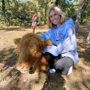 Meet your Posher, Abby